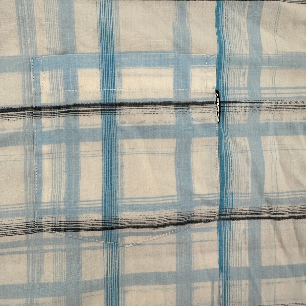 Oakley Button Down Short Sleeve Shirt Blue Plaid True Fit Lightweight Mens XL - Picture 5 of 8